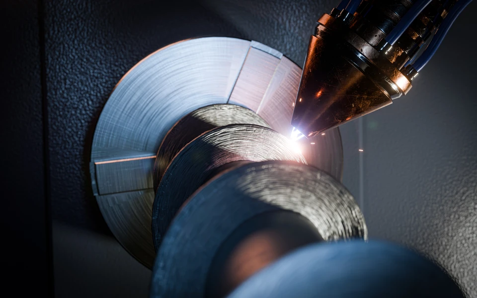 Atelier industriel moderne avec équipements de production automatisés